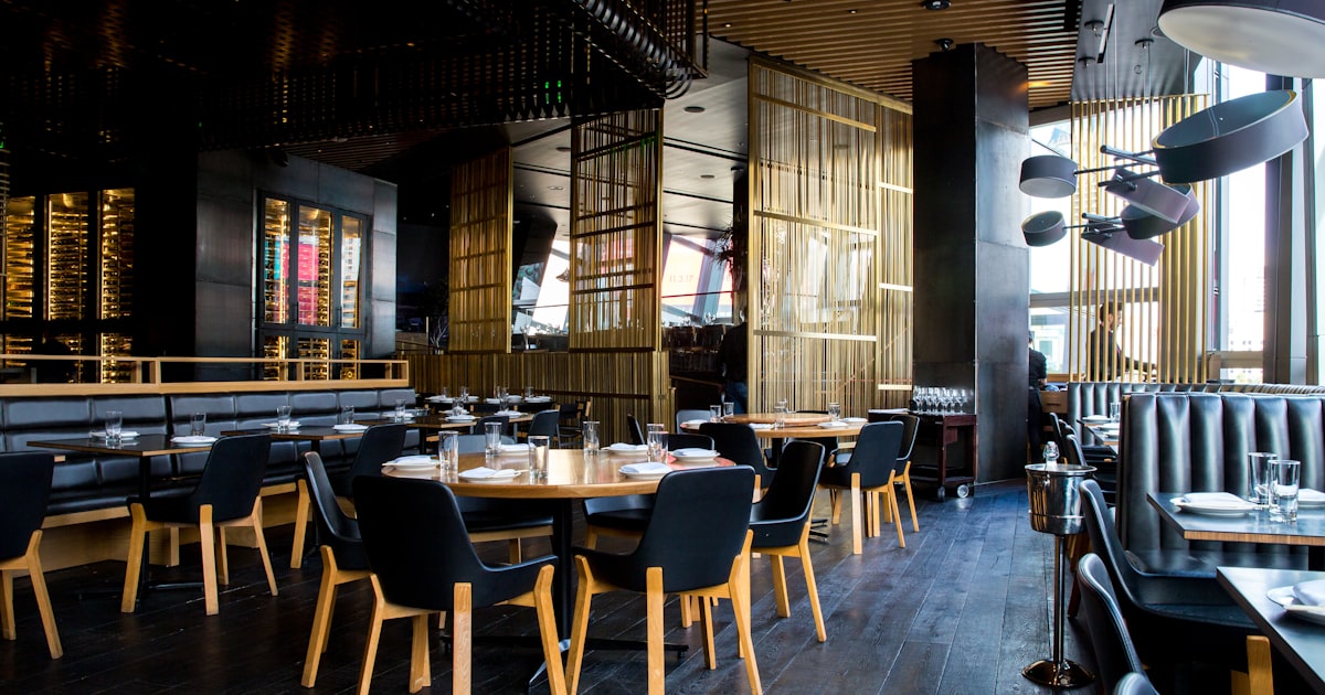 Restaurante e bar: como o paisagismo permanente vira parte da experiência