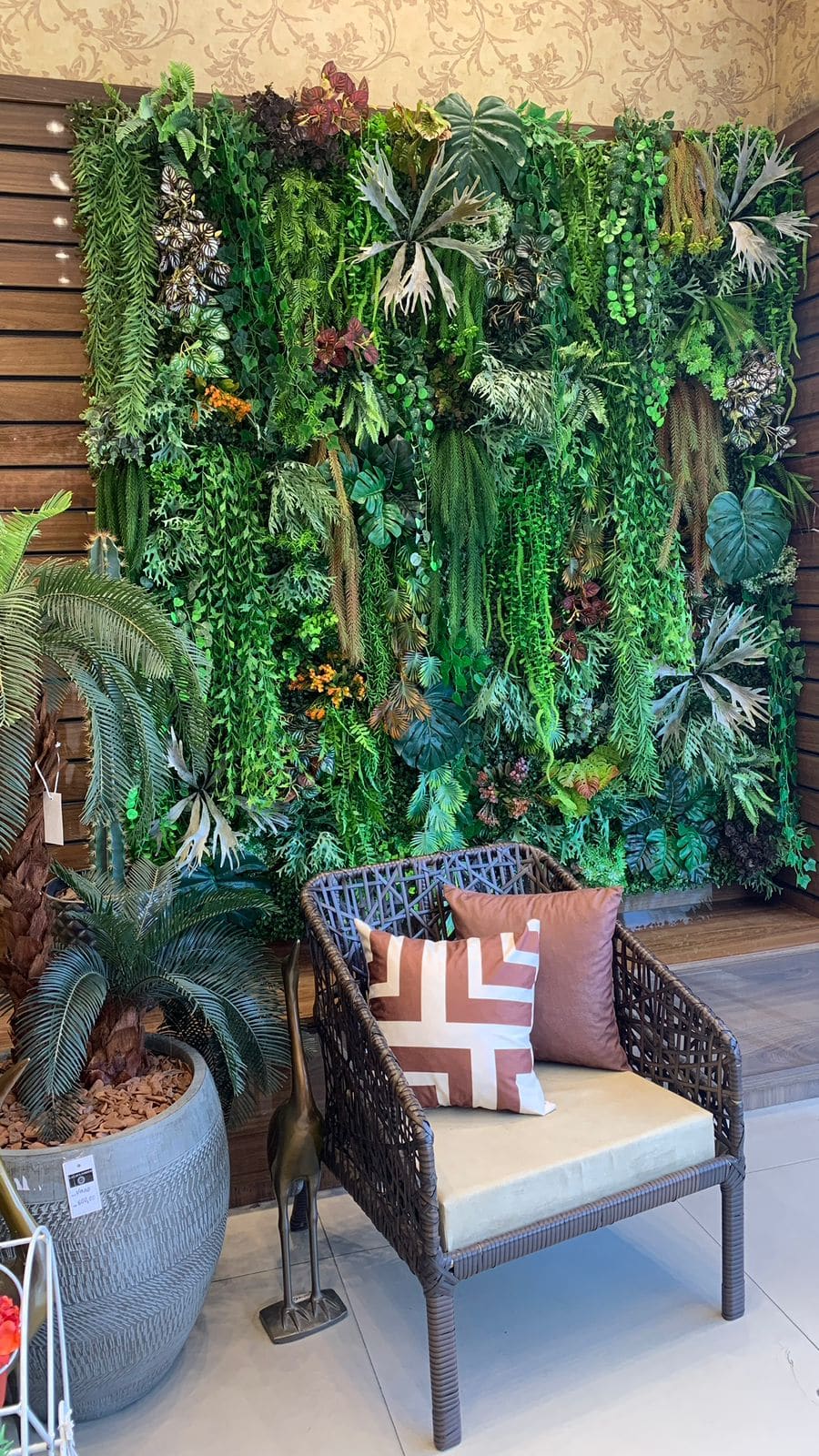 Jardim vertical em showroom